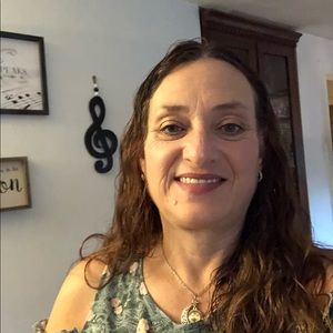 Meet your Posher, Angie